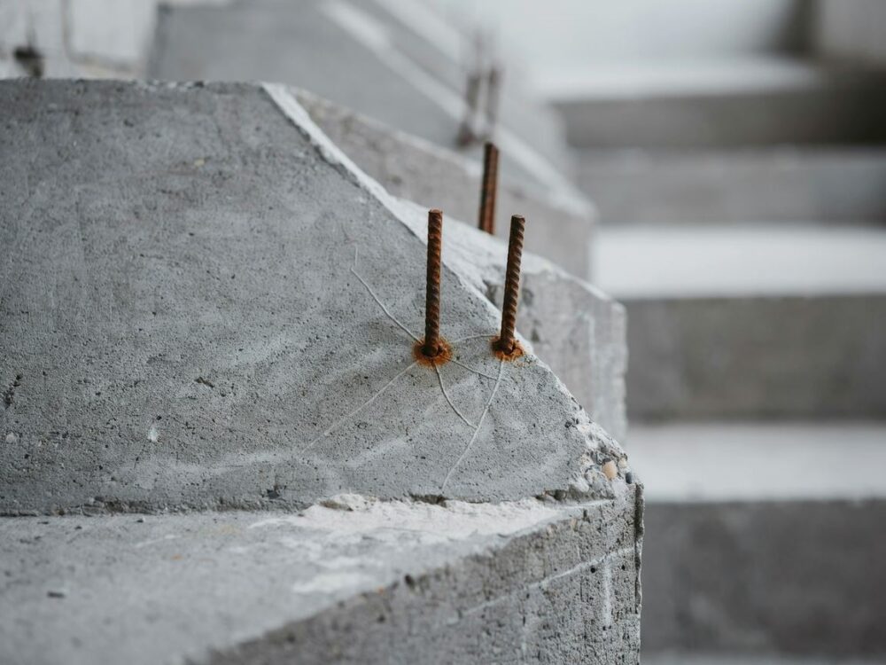 zbrojenie stopni betonowych przed wylaniem betonu